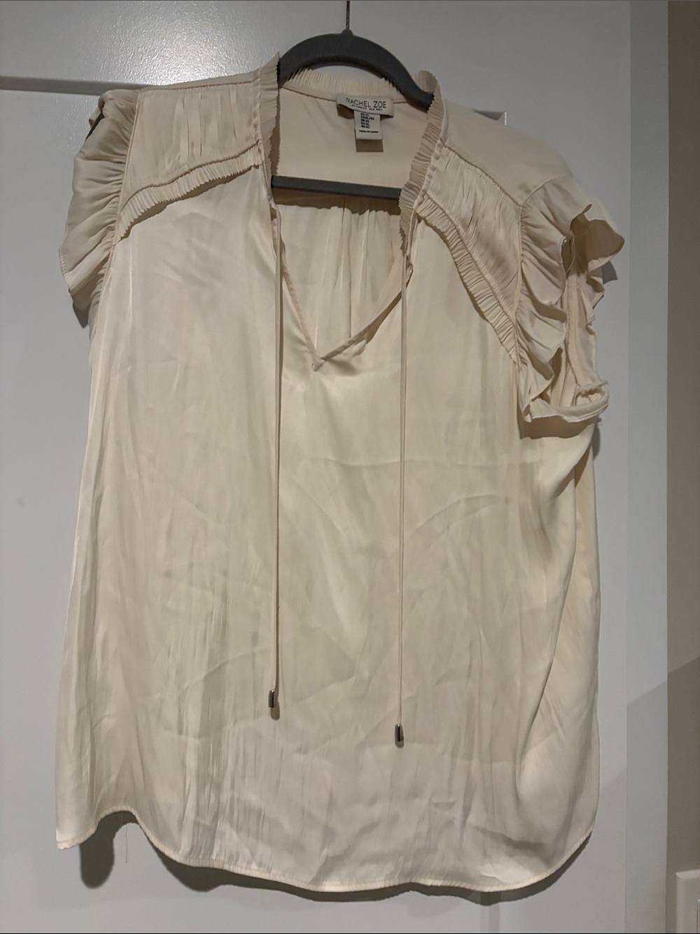 Rachel Roe Cream Tie-Neck Ruffle Sleeve Blouse